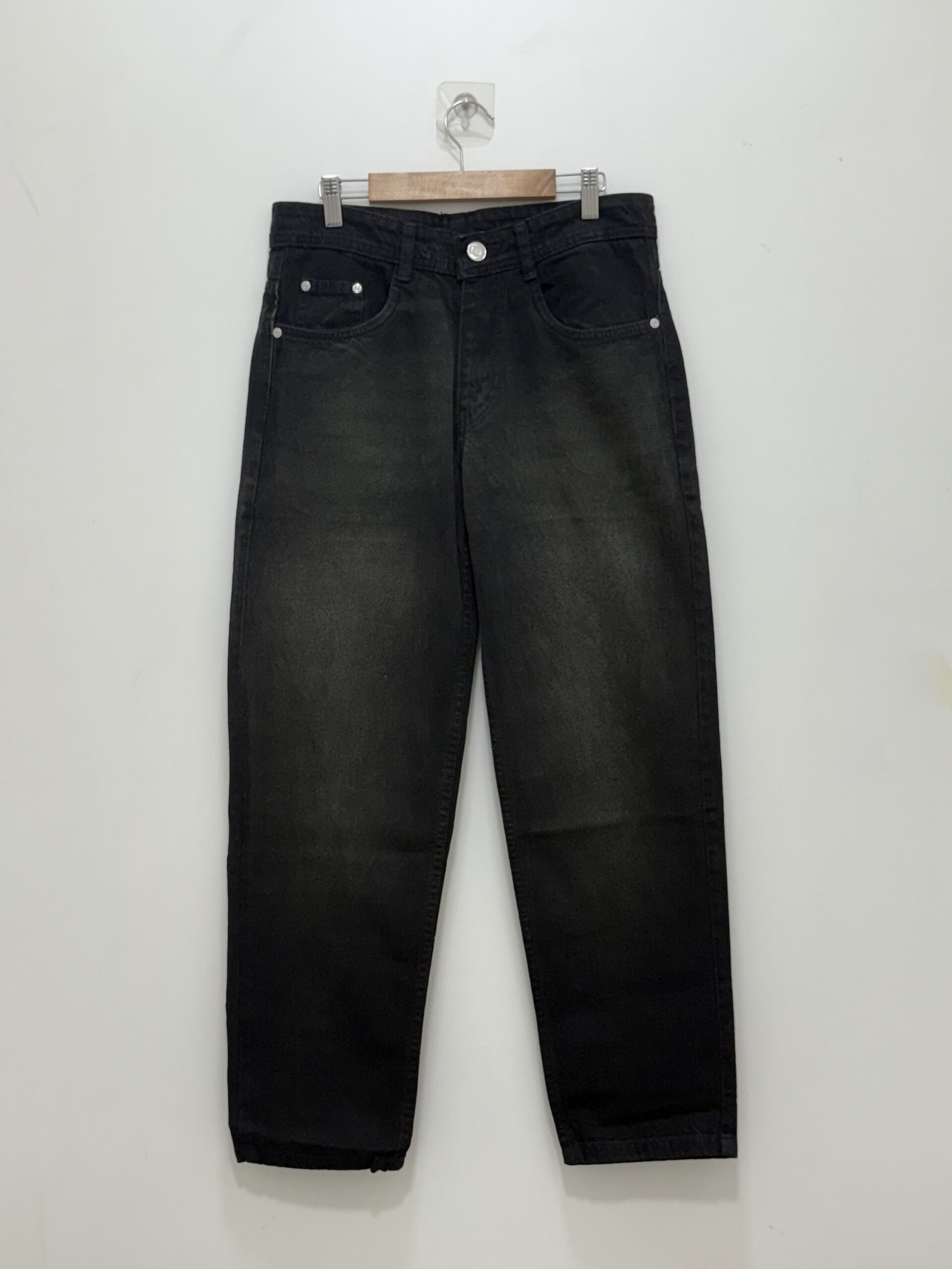 Black washed Momfit jean