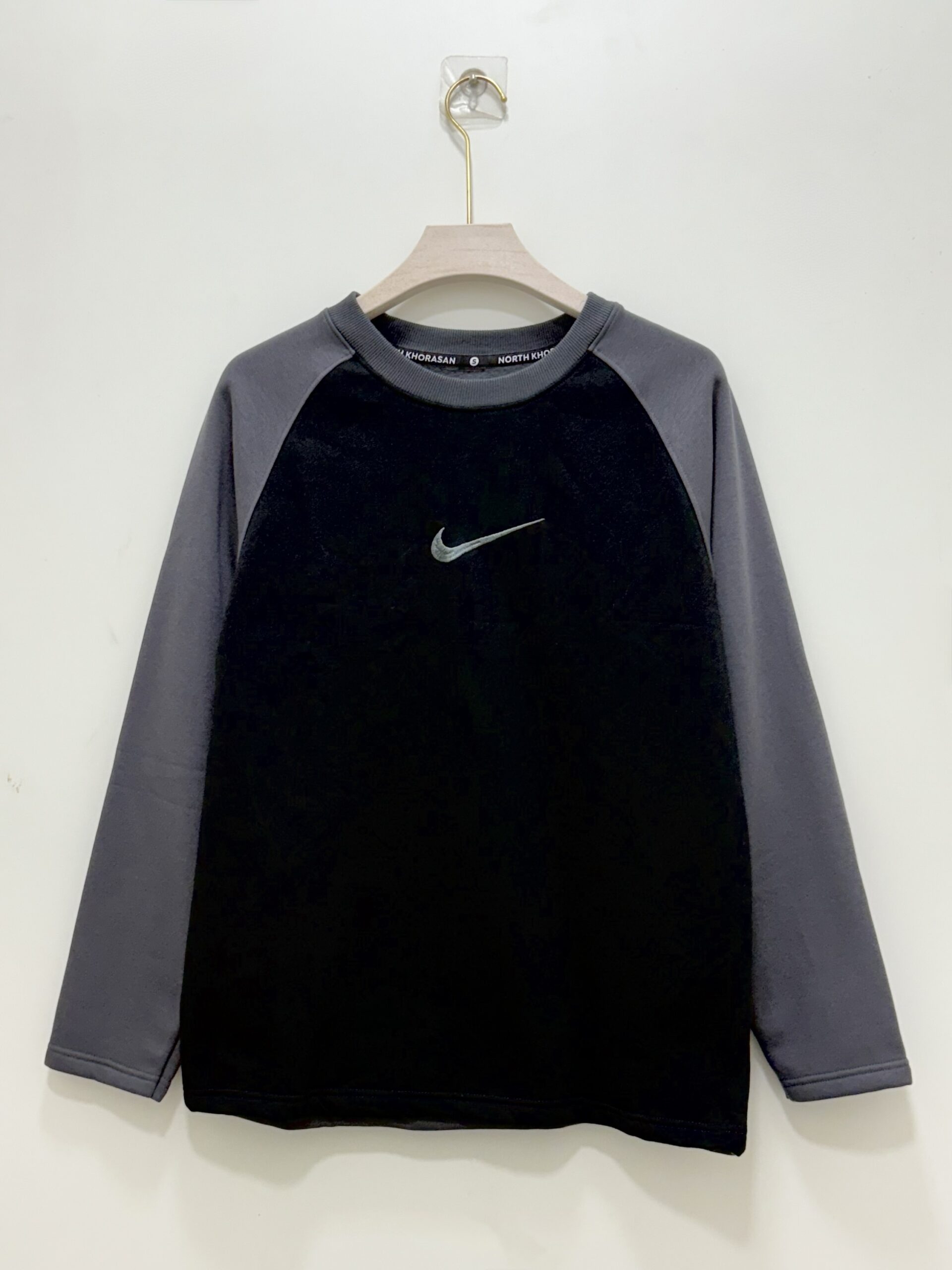 Nike sweatshirt dark ash & black